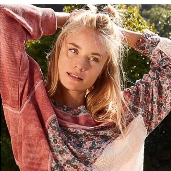 POL Floral Patchwork Sweater - Picture 2 of 4